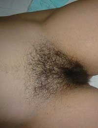 hairy pussy spreading babes pics